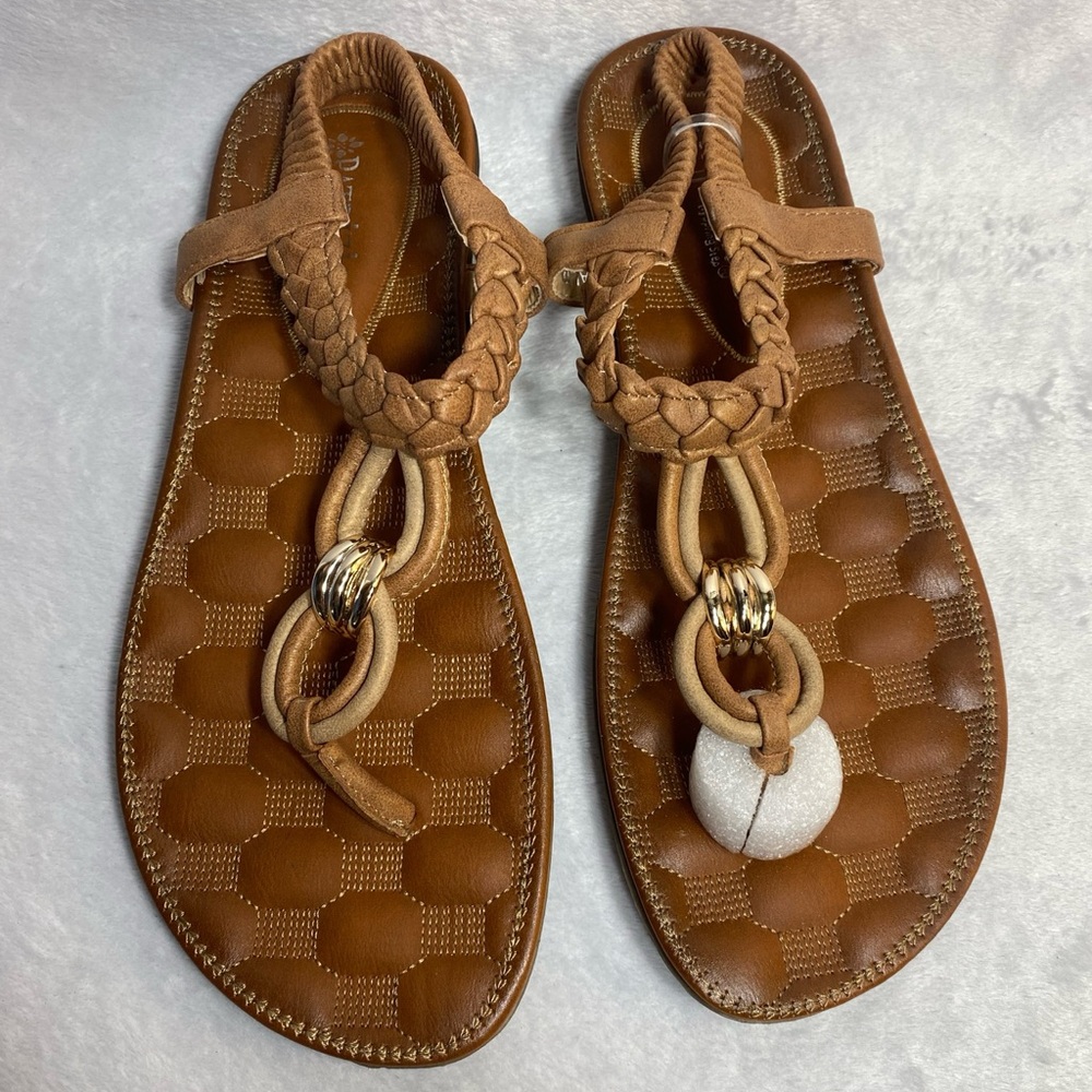 Patrizia Women’s Galdus Tan Sandals Size 9 NWOT - Picture 3 of 9